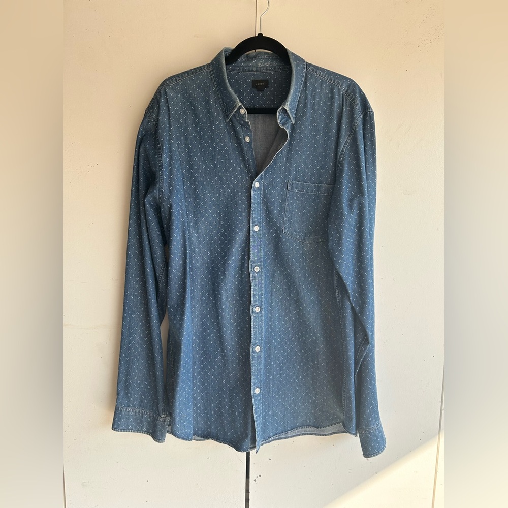 J crew XL men’s long sleeve button up chambray cotton